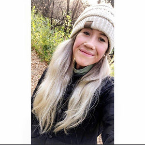 Meet your Posher, Laura